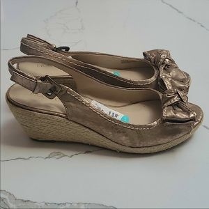 NWT Franco Sarto Gold "Camila"  Sling Back Espadrilles with Bow